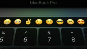 apple-macbook-touch-bar