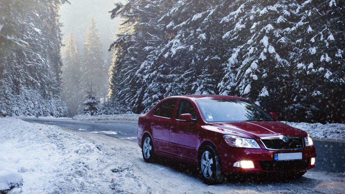 Przygotuj auto na zimę – jak zwiększyć bezpieczeństwo zimą?