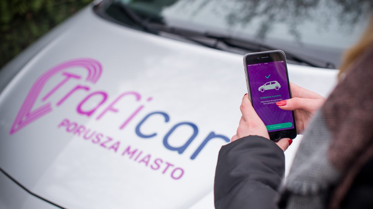 Car-sharing w Polsce – jak działa usługa Traficar?