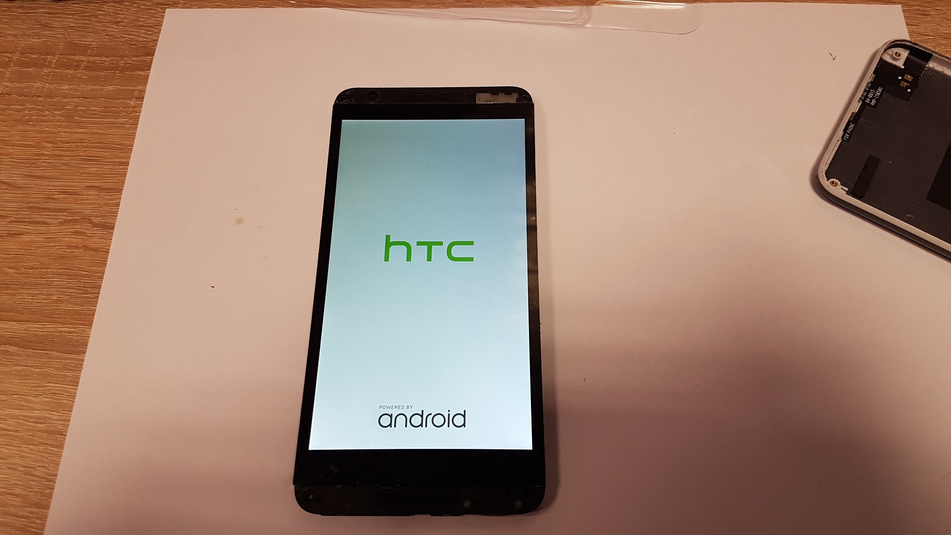 Wymiana wyświetlacza w HTC 820
