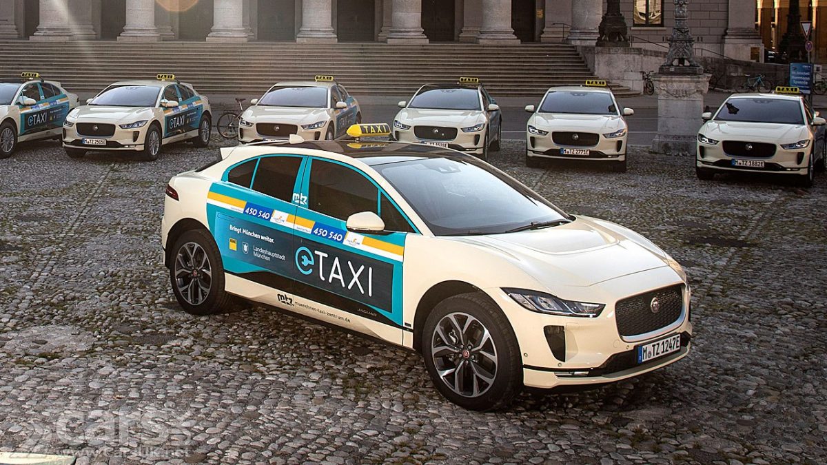 Elektryczne taksówki Jaguara na niemieckich ulicach
