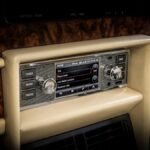 Jaguar Land Rover wprowadza retro system informacyjno-rozrywkowy dla klasyków