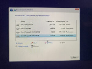 Zdjęcie typu "kalkulatorem" partycji dysków podczas instalacji Windows 10 na MacOS