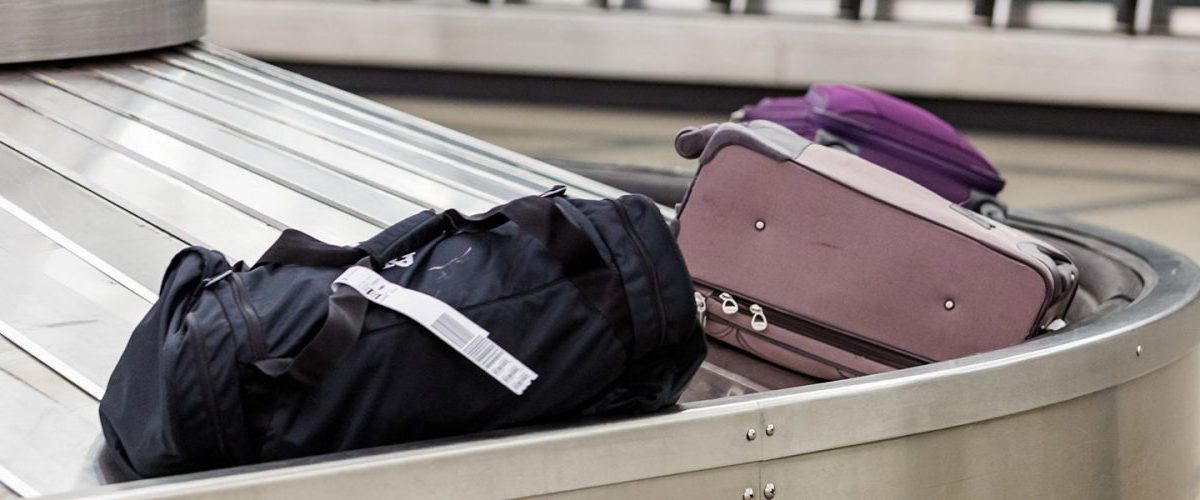 Opóźniony, uszkodzony, zgubiony bagaż na lotnisku? Sprawdź, jak się bronić