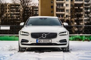 S90