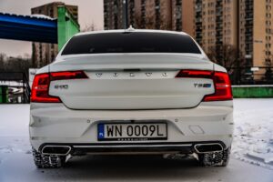 S90