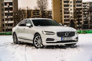 S90