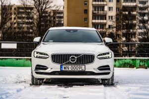 S90