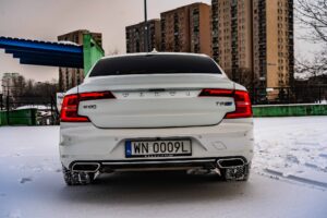S90