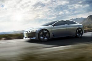 bmw-i7-1