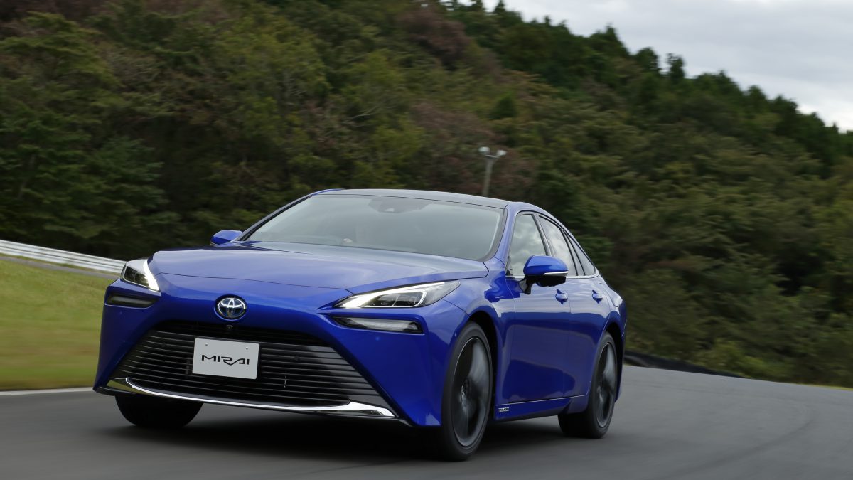 Nowa Toyota Mirai–bo zero emisyjność to za mało!