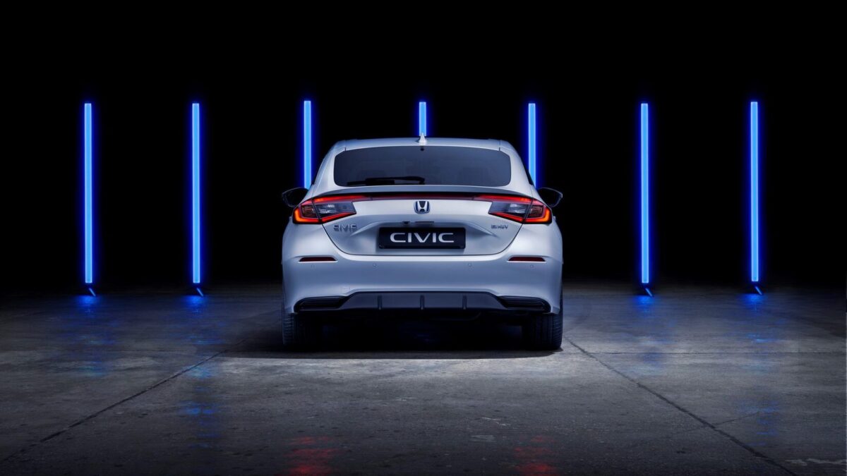 NEW CIVIC ENGINEERED TO DELIVER ENGAGING DYNAMICS AND PERFORMANCE WITH IMPRESSIVE ECONOMY AND EFFICIENCY