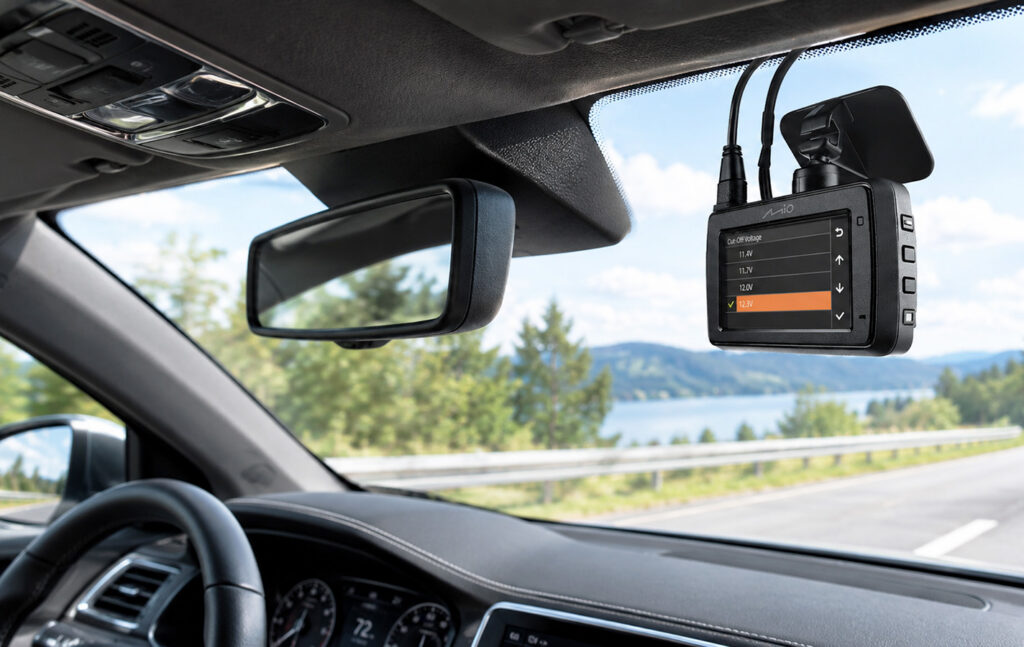 Mio MiVue 803WD Pro zamontowany na szybie, menu napięcia odcięcia trybu parkingowego